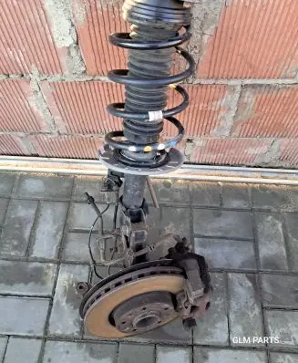 Front wheel hub spindle knuckle