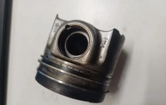 Ford Transit VII Piston ATE0D