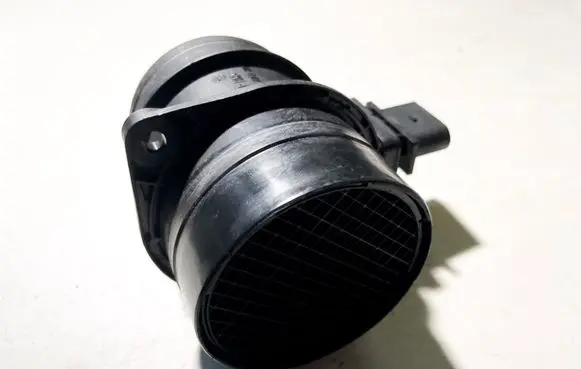 Volkswagen PASSAT B6 Mass air flow meter 0281002735 03G906461C F00C2G7046