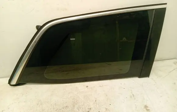 Mercedes-Benz GL X166 Rear side window A1666700150