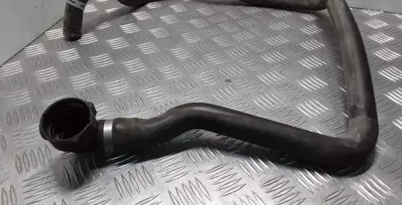Volvo V40 Engine coolant pipe/hose 31319311