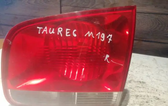 Volkswagen Touareg I Rear/tail lights 28268003