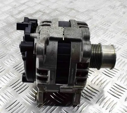 Volkswagen Golf VIII Generator/alternator 05E903027B