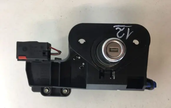 Opel Meriva A Tailgate exterior lock 13168316