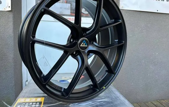 Volvo XC60 R19 alloy rim VLF10