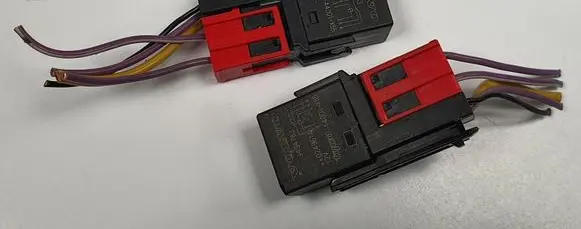Volvo XC90 Fuel pump relay 9494783