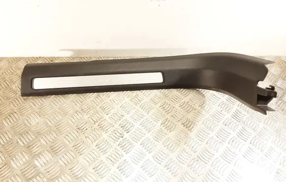 Volvo XC40 Front sill trim cover 31448015