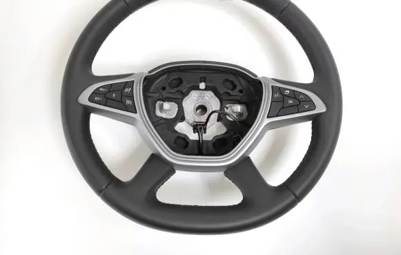 Dacia Sandero III Steering wheel 484007828R