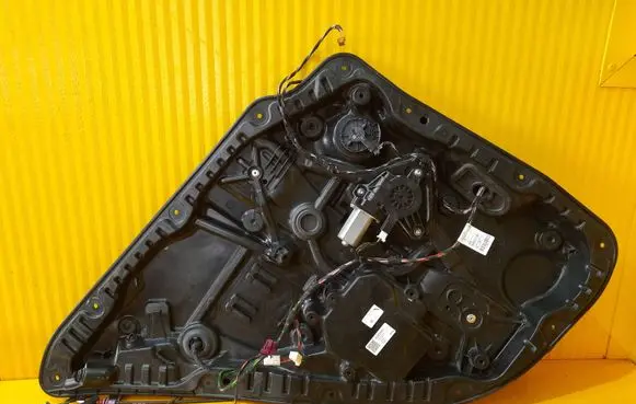 Mercedes-Benz GLE W167 Front door window regulator with motor A1677300001 A1677602300