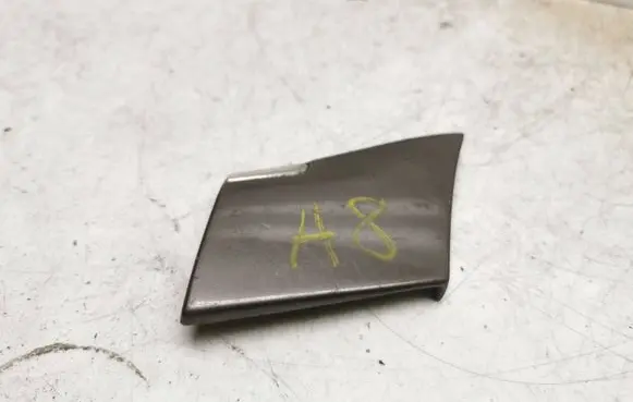 Rear fender molding trim