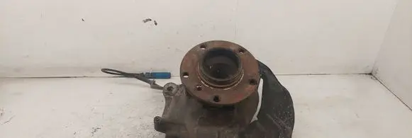 BMW 5 E39 Front wheel hub spindle knuckle