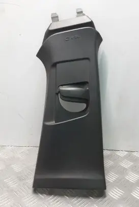 Volvo V40 (B) pillar trim (top) 31102350