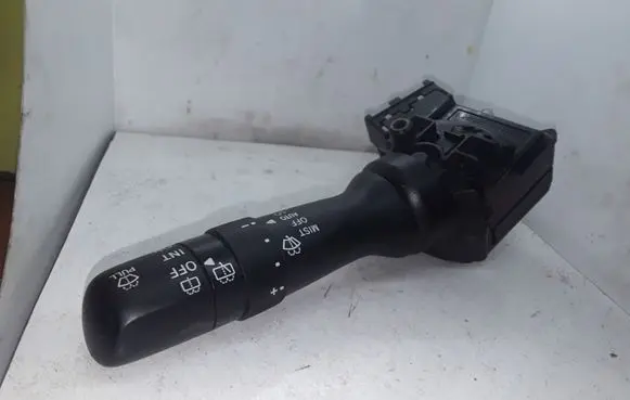 Lexus RX 330 - 350 - 400H Wiper control stalk 173848