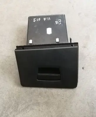 BMW 5 F10 F11 Glove box 9166696