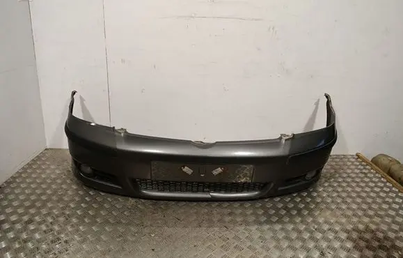 Toyota Corolla Verso AR10 Front bumper