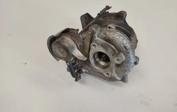 Nissan Almera Tino Turbo