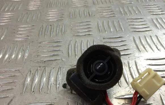 Lexus RX 330 - 350 - 400H Front door high frequency speaker 861600E040