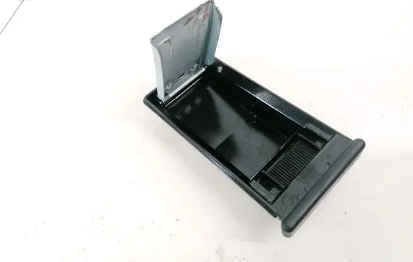 Car ashtray