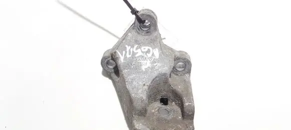 Volvo S60 Engine mounting bracket 9161141