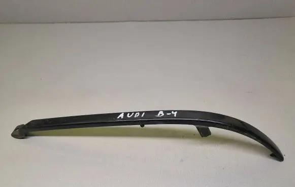 Under headlight/headlamp trim