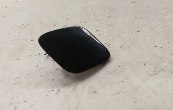 Toyota Avensis T270 Front tow hook cap/cover 5328605010 5328605901