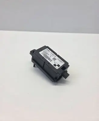 BMW X5 F15 Antenna control unit 9319081 A2C90360200