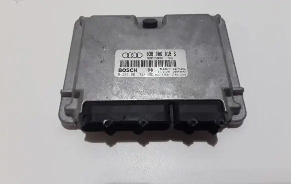 Audi A4 S4 B5 8D Engine control unit/module 038906018S 0281001721