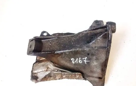 Audi A4 S4 B5 8D Engine mounting bracket 8d0199388g