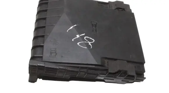 Volkswagen Tiguan Fuse box cover 1K0937132F