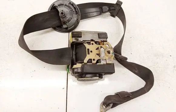 Audi A6 S6 C5 4B Middle seatbelt (rear)