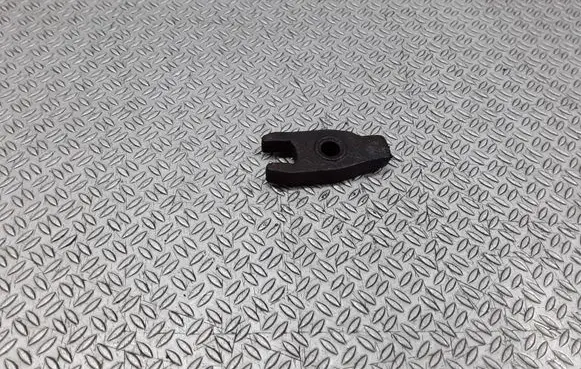 Peugeot 206 Fuel Injector clamp holder