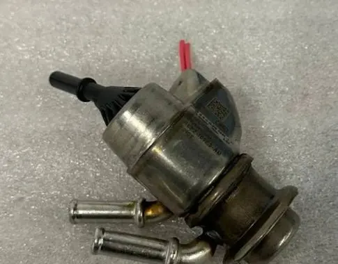 Land Rover Range Rover Sport L461 AdBlue injector R8E2189E3AB