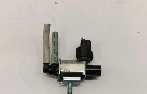 Mitsubishi L200 Turbo solenoid valve K5T46494