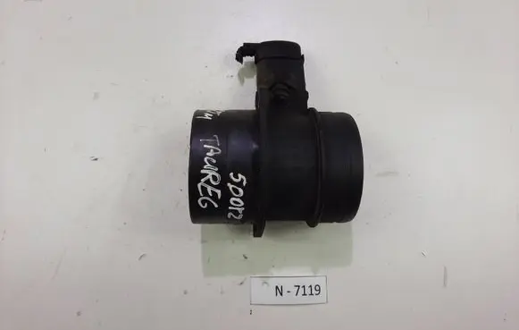Volkswagen Touareg I Mass air flow meter 0281002461