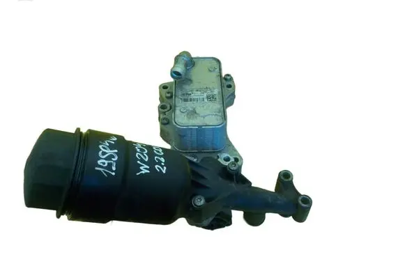 Mercedes-Benz C W204 Oil filter mounting bracket A6511800665