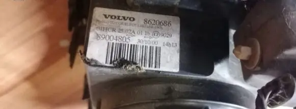 Volvo V70 Headlight/headlamp 8620686