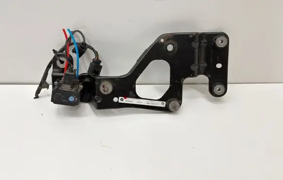 BMW X5 E70 Air suspension compressor/pump 6775479