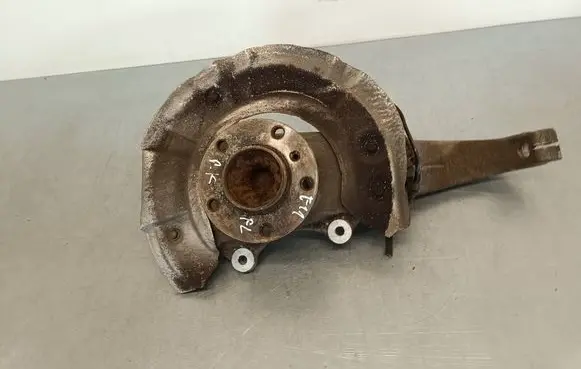BMW 5 F10 F11 Front wheel hub