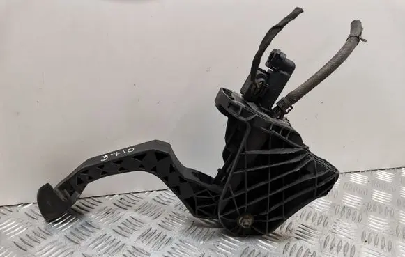 Clutch pedal