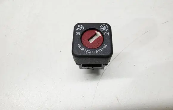 Peugeot 5008 II Passenger airbag on/off switch 96413912ZD