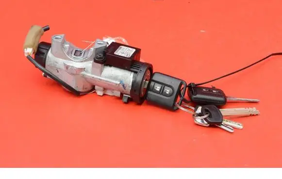 Nissan Qashqai Ignition lock N0502825