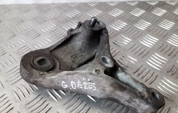 Opel Mokka Gearbox mounting bracket 96983905