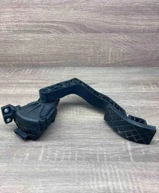 Audi A8 S8 D3 4E Accelerator throttle pedal 4E1723503 F30015601