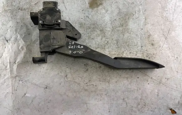 Opel Zafira A Accelerator throttle pedal 0281002298 90581208