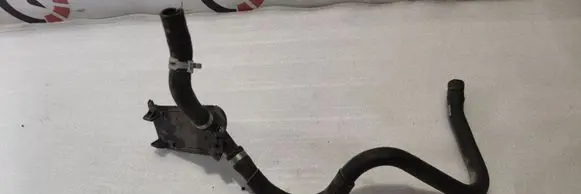 Engine coolant pipe/hose