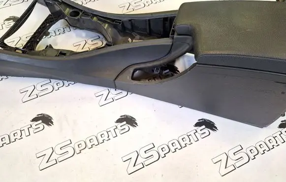 BMW 3 E90 E91 Center console 7075357 58450713 E116233121