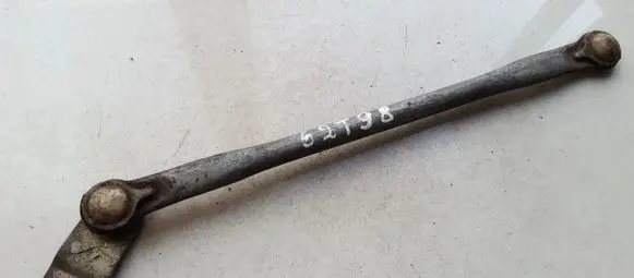 Toyota Previa (XR10, XR20) I Front wiper linkage and motor