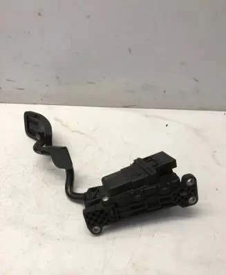 Audi A6 S6 C6 4F Accelerator throttle pedal 4F2721523 6PV00898402