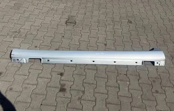 Mercedes-Benz CLS C218 X218 Sill A2186900140