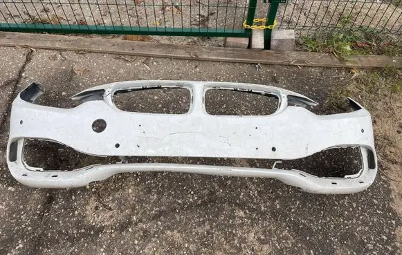 BMW 4 F32 F33 Front bumper 15857711 321064880 1585771